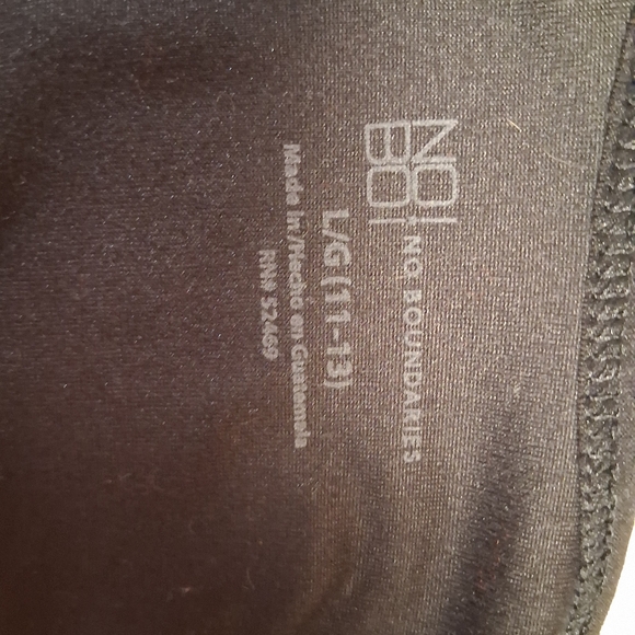 No Boundaries Classic Black Top - Picture 3 of 5